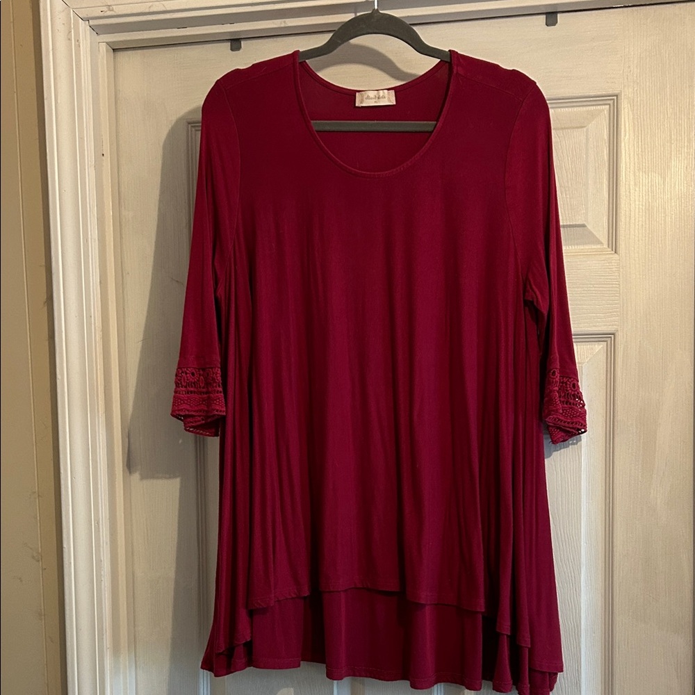 Altar'd State Deep Wine Scoop Neck Tunic with Lace Trim
